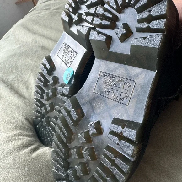 DOC MARTINS - Picture 6 of 8